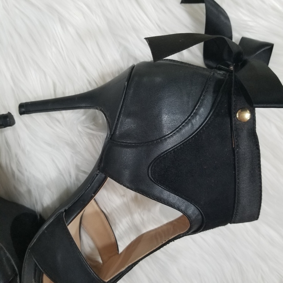 METAPHOR Open Toe Bow Heels Cut On The Black Sides, SIZE 8M, Zipper closure. - Picture 11 of 17